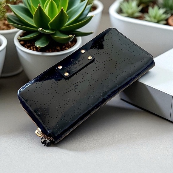 KATE SPADE New York Metro Spade Neda Zip Around Wallet Black Patent Leat… - Picture 1 of 16